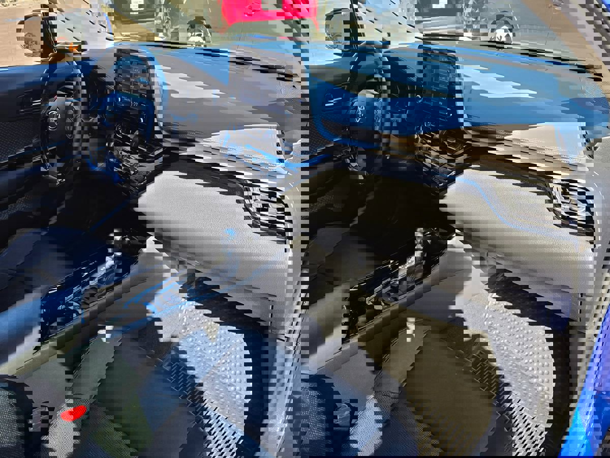 Used 2020 Toyota C-HR Limited FWD image 15