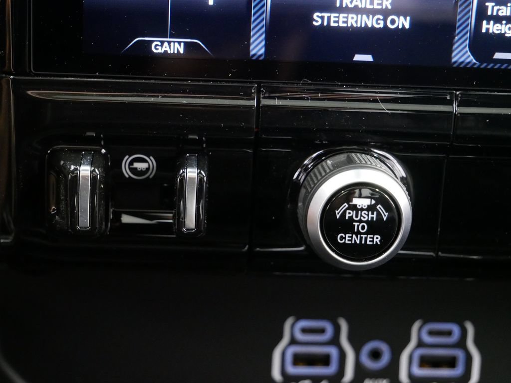 New 2026 RAM 3500 Laramie AWD/4WD image 26