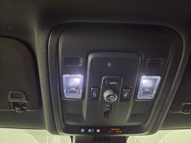 Used 2025 Chevrolet Tahoe High Country RWD image 14
