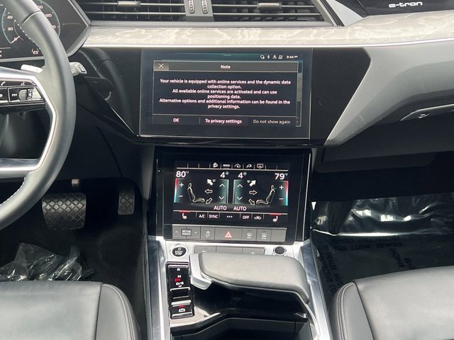 Used 2021 Audi e-tron Premium w/ Convenience Plus Package image 22