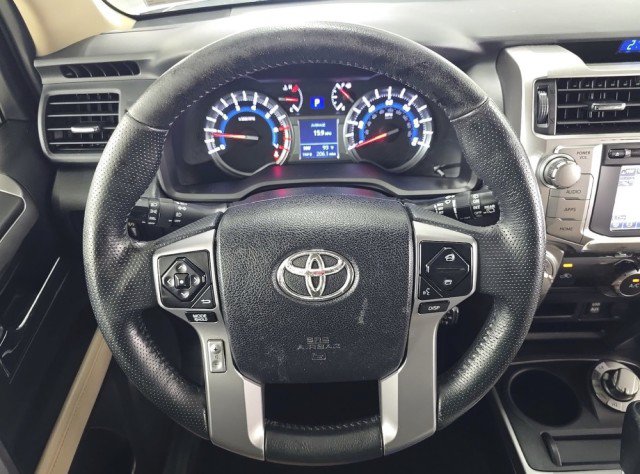 Used 2016 Toyota 4Runner SR5 AWD/4WD image 9