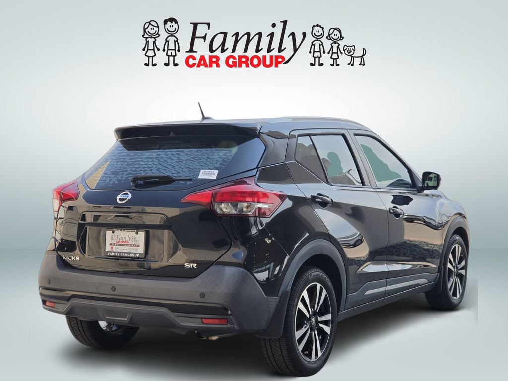Used 2019 Nissan Kicks SR w/ Exterior Electronics Package FWD image 4