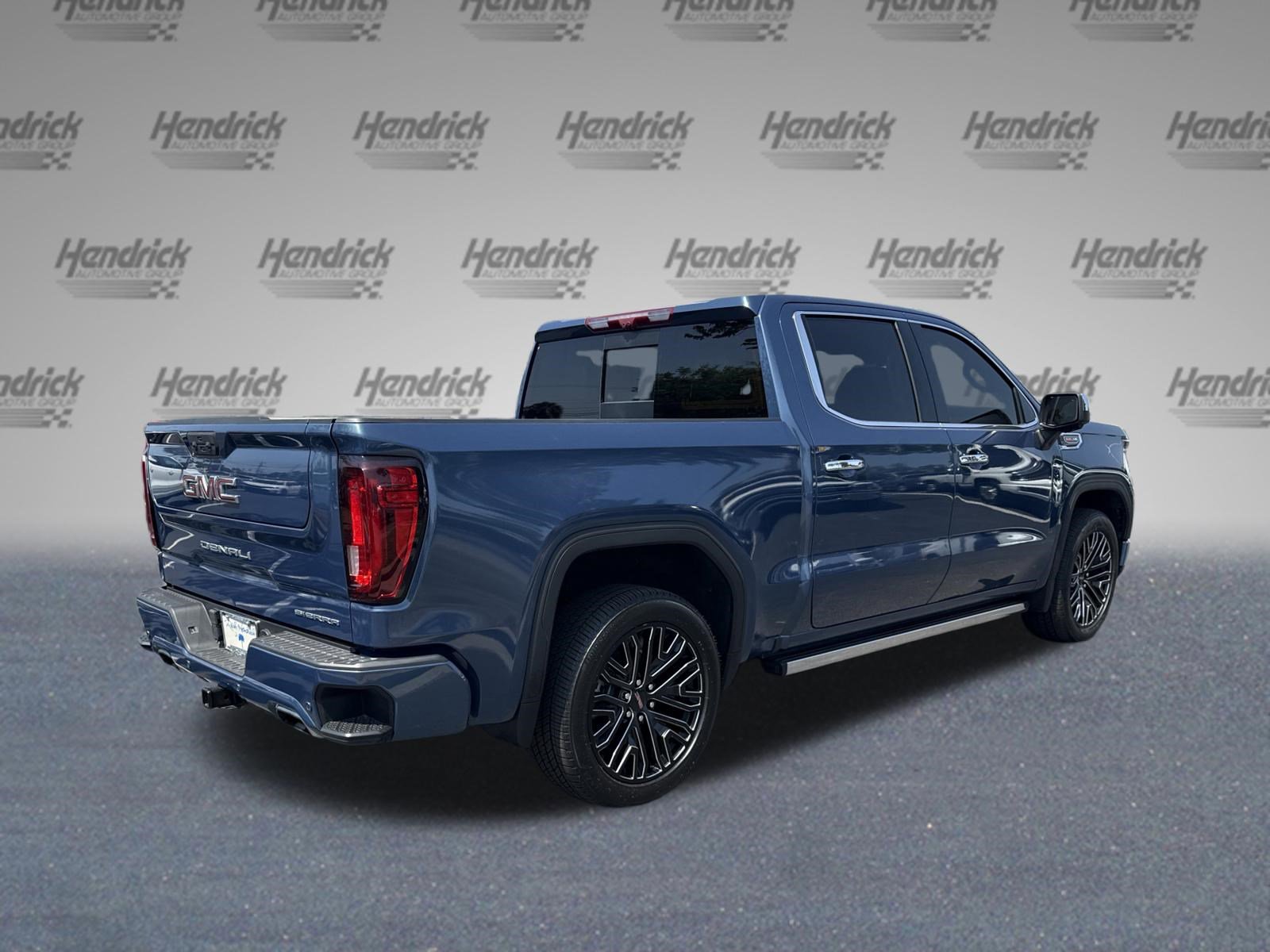 Used 2024 GMC Sierra 1500 Denali AWD/4WD image 10