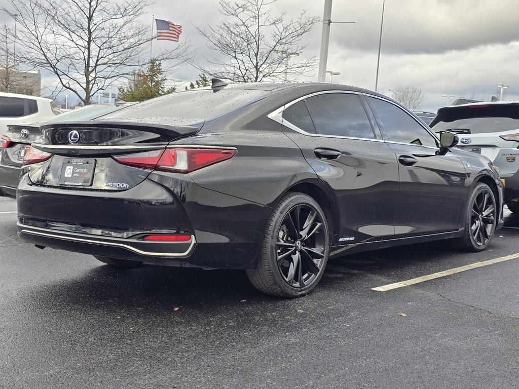 Used 2022 Lexus ES 300h F Sport image 14