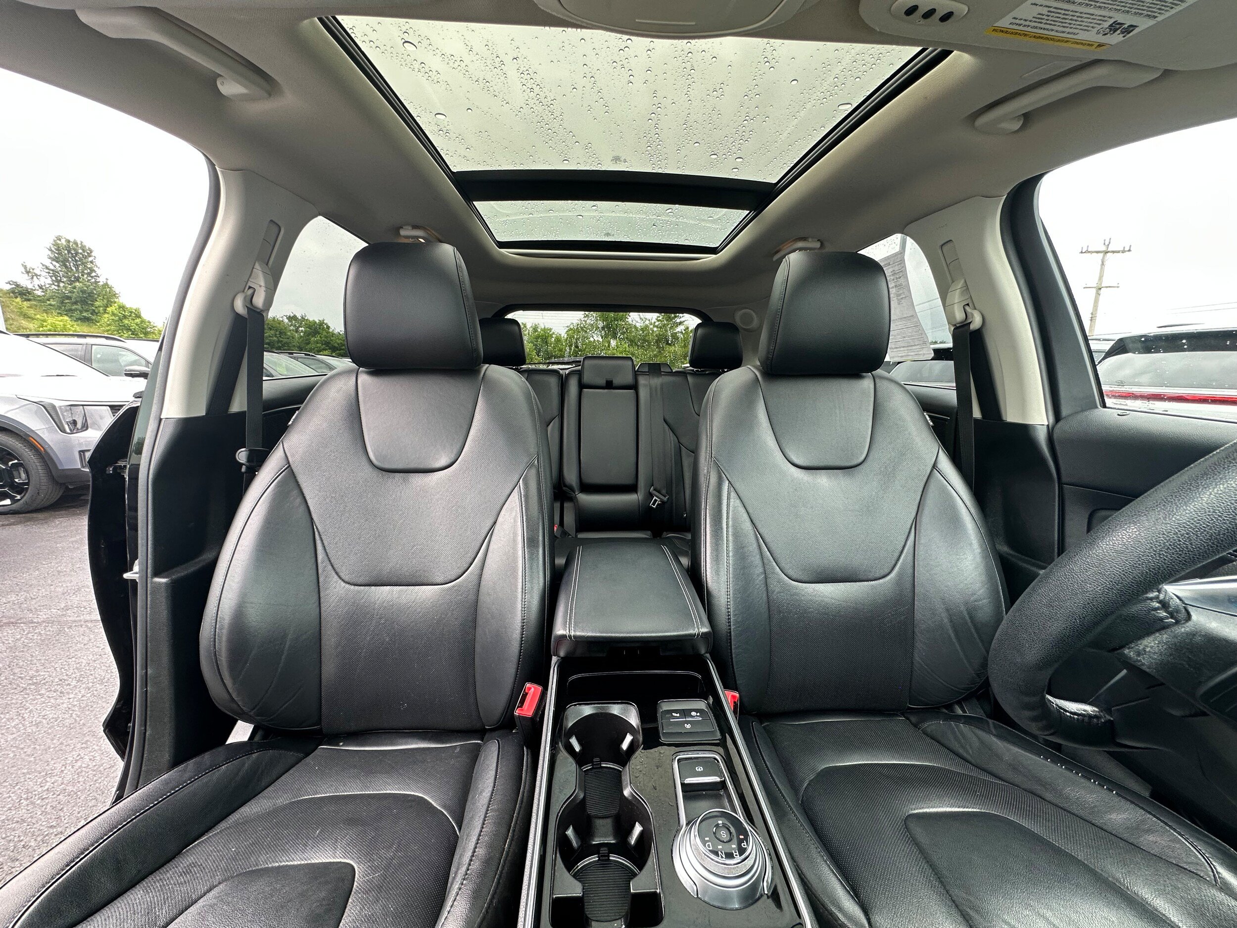 Used 2020 Ford Edge Titanium w/ Equipment Group 301A AWD/4WD image 25