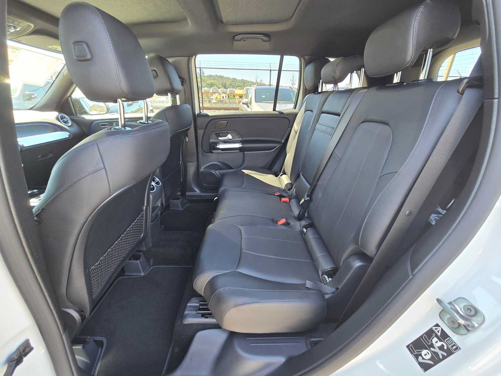 New 2026 Mercedes-Benz GLB 250 image 8