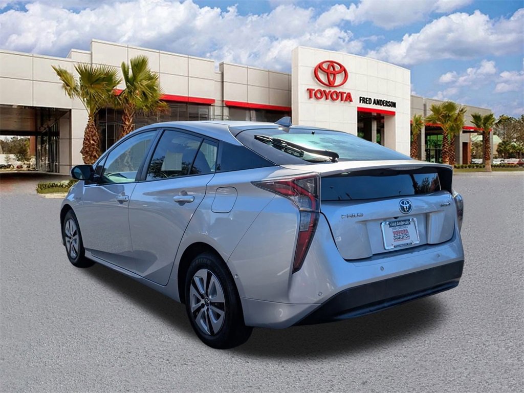 Used 2018 Toyota Prius Four image 7