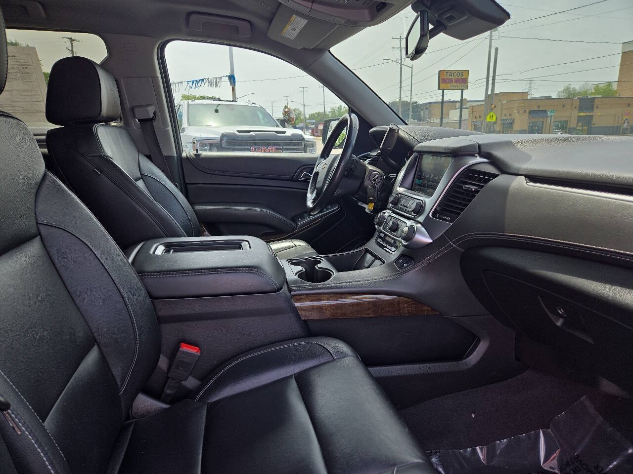Used 2020 Chevrolet Suburban LT AWD/4WD image 13