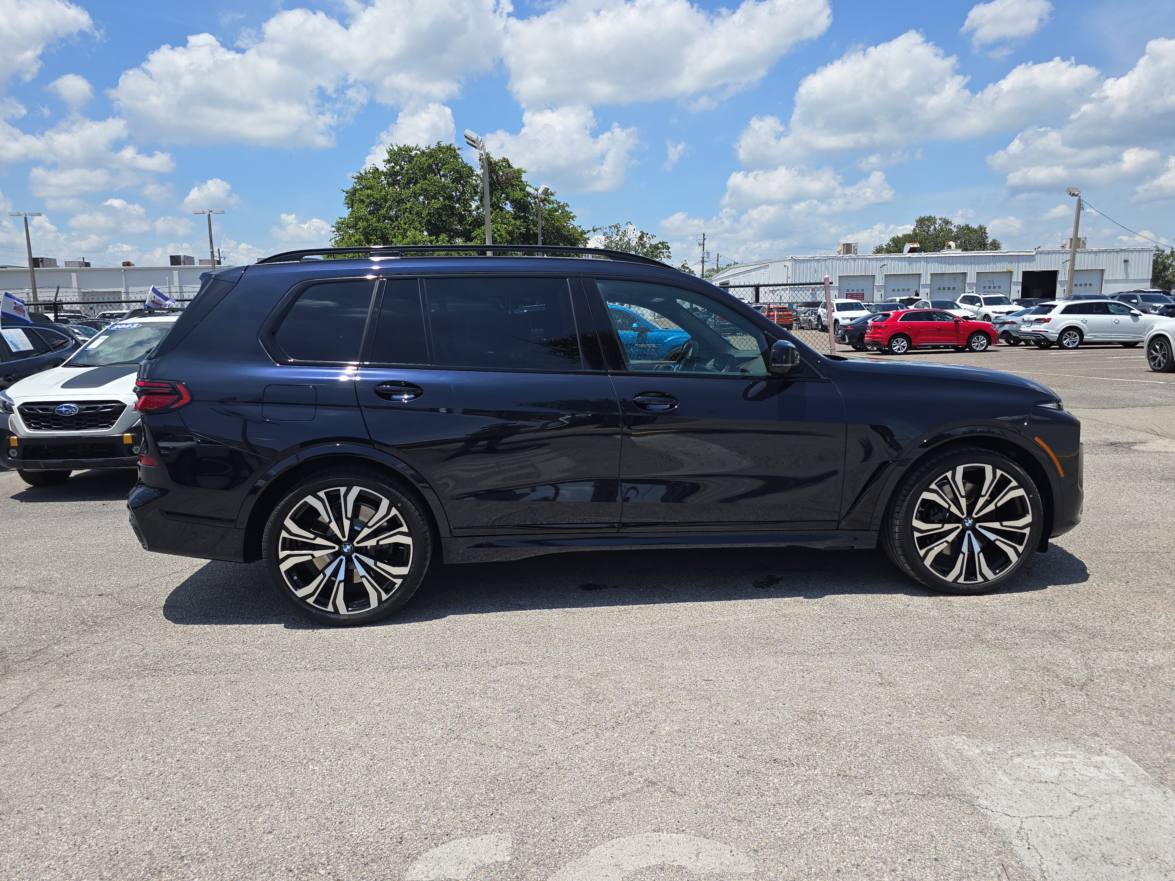 New 2026 BMW X7 M60i image 4