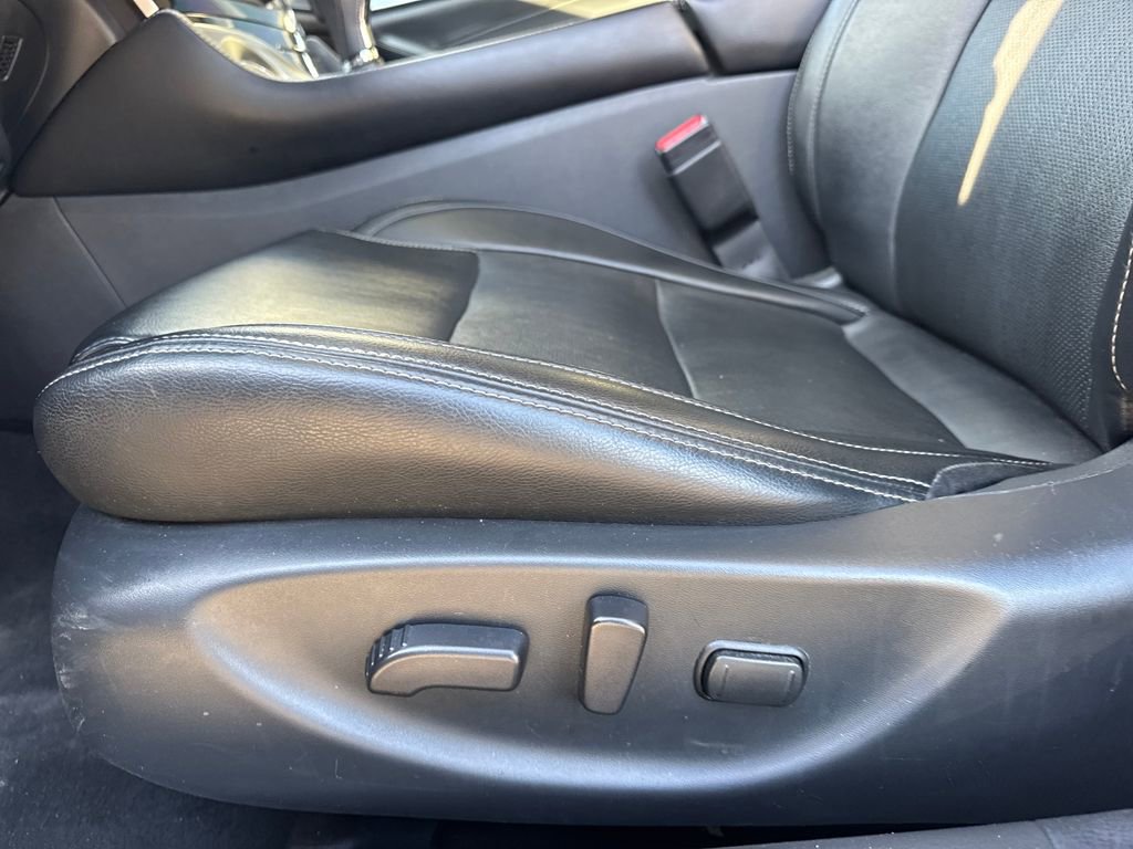 Used 2023 Nissan Maxima SV w/ Floor Mat Group image 14