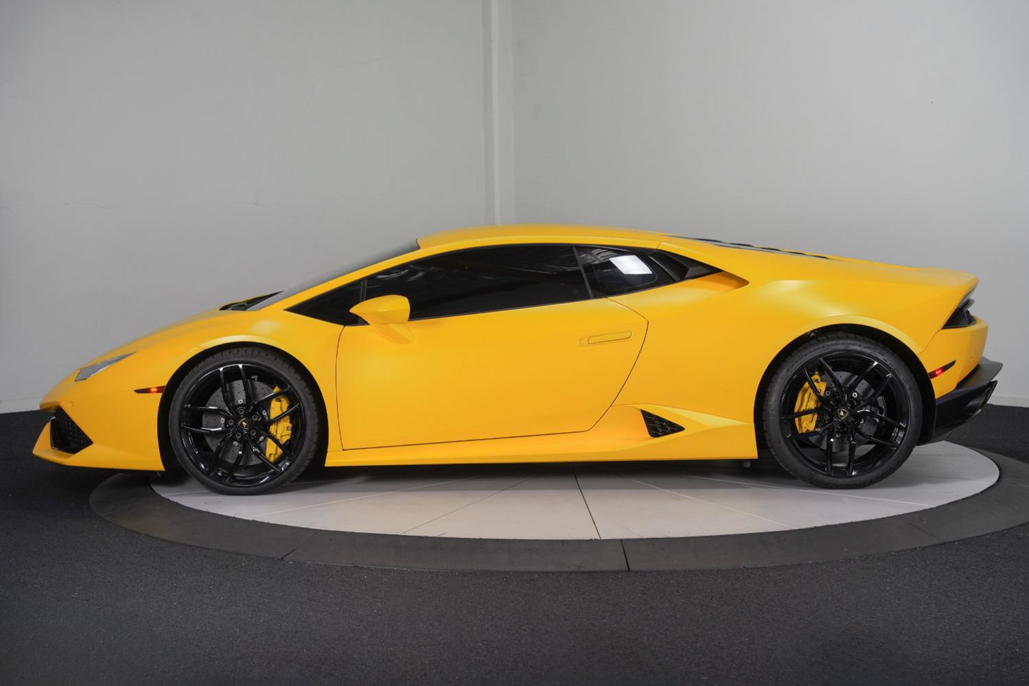 Used 2015 Lamborghini Huracan LP 610-4 AWD/4WD image 6