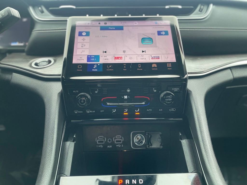 Used 2023 Jeep Grand Cherokee Limited image 15