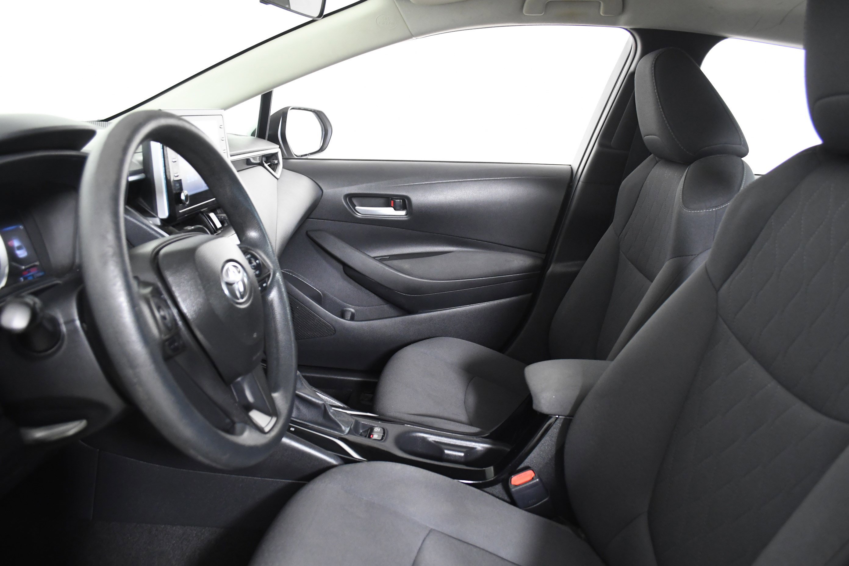 Used 2021 Toyota Corolla LE image 19