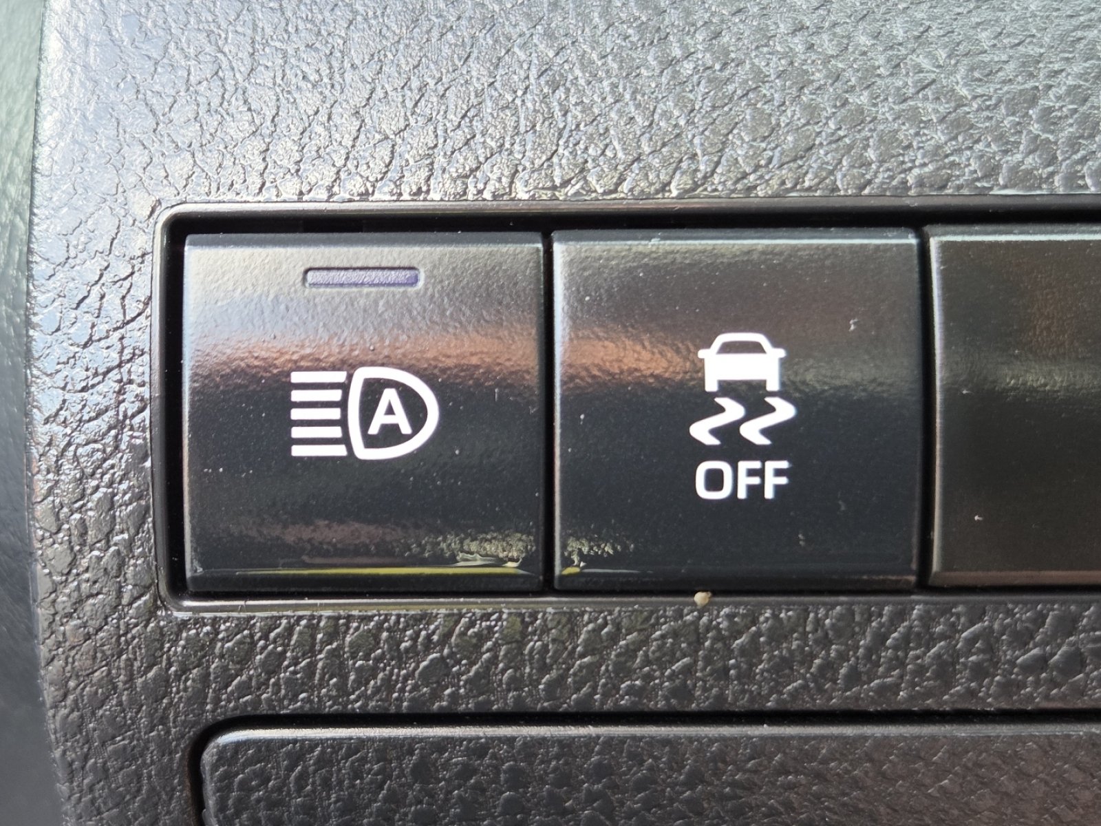 Used 2023 Toyota Camry SE FWD image 7