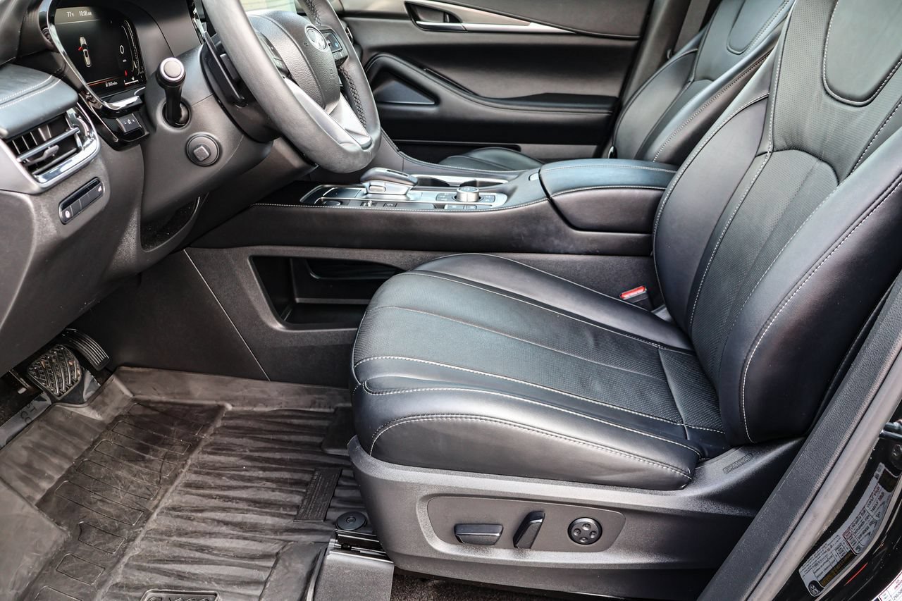 Used 2023 INFINITI QX60 Luxe w/ Cargo Package FWD image 13