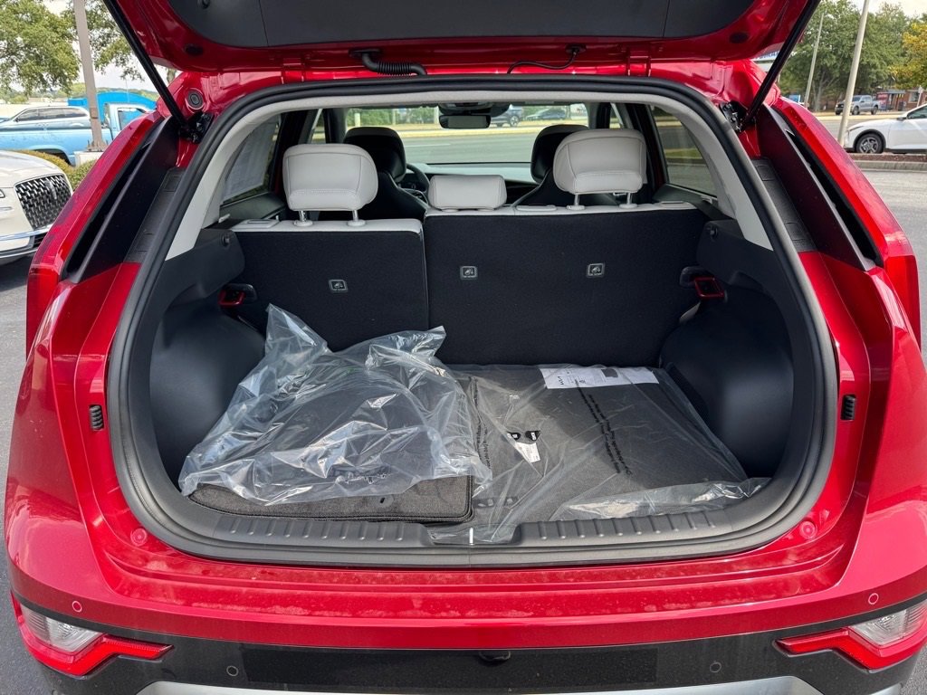 New 2025 Kia Niro EX Touring image 7