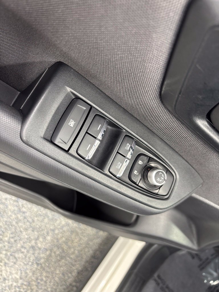 Used 2025 Subaru Forester Premium AWD/4WD image 30
