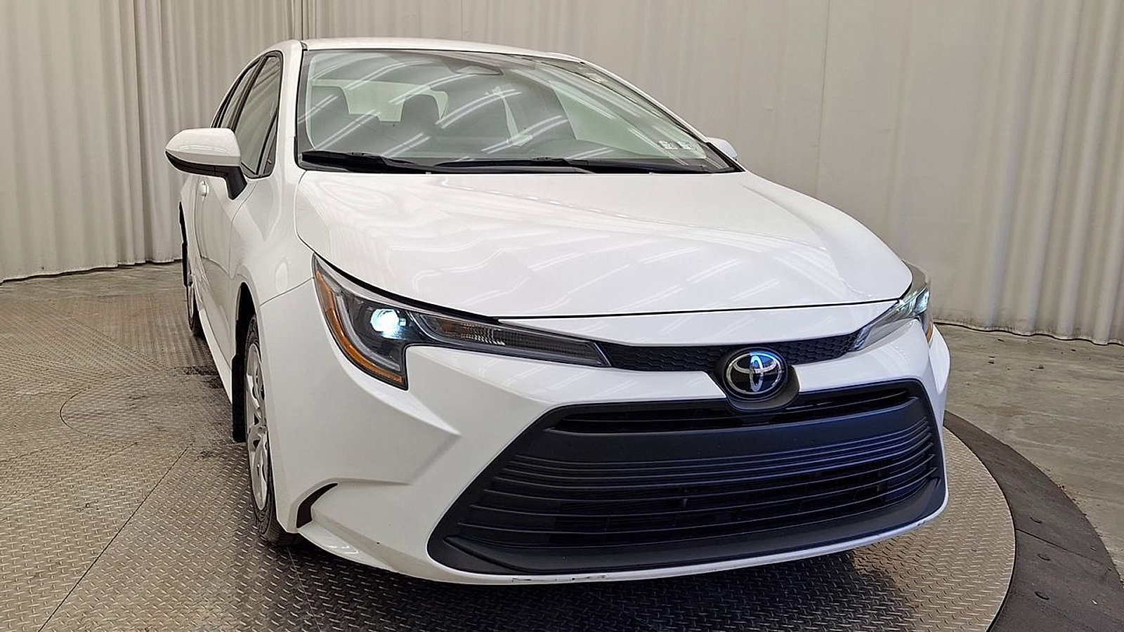 Certified 2025 Toyota Corolla LE image 6