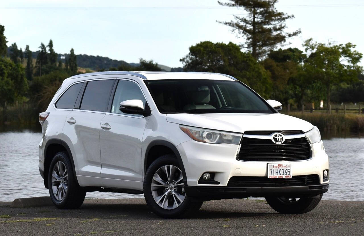 Used 2015 Toyota Highlander XLE AWD/4WD image 2