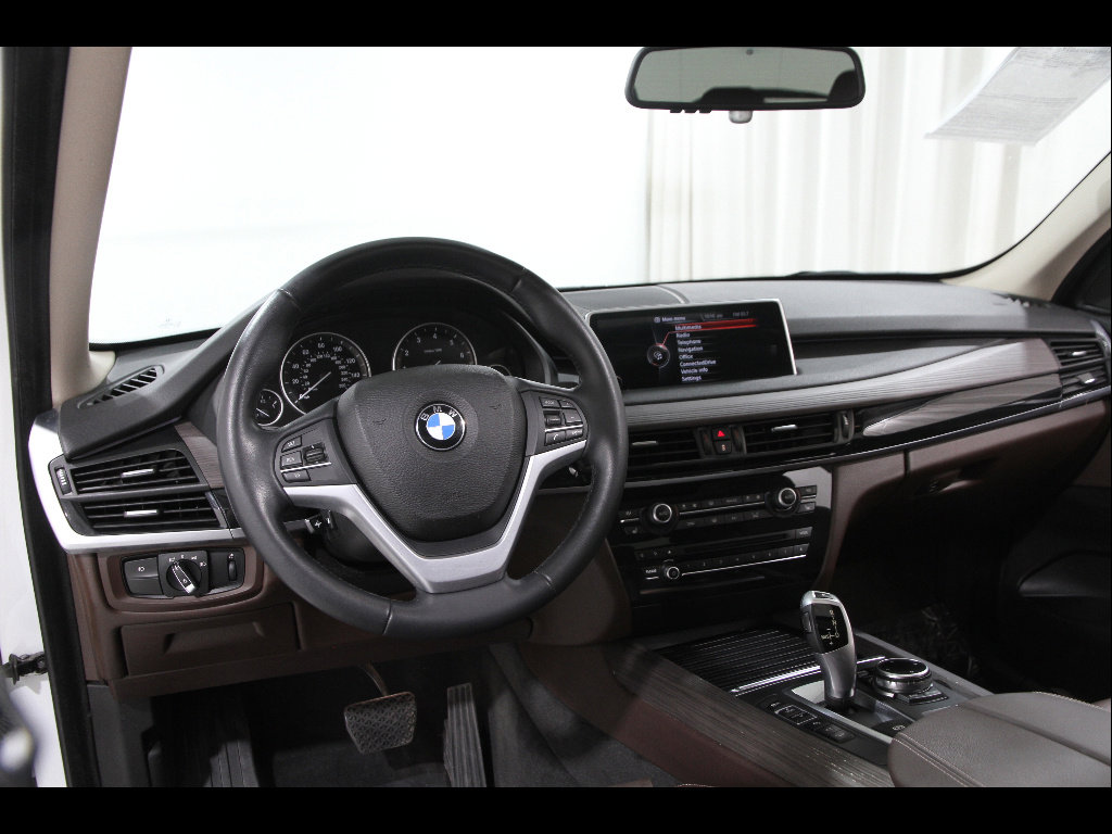 Used 2015 BMW X5 xDrive50i image 6