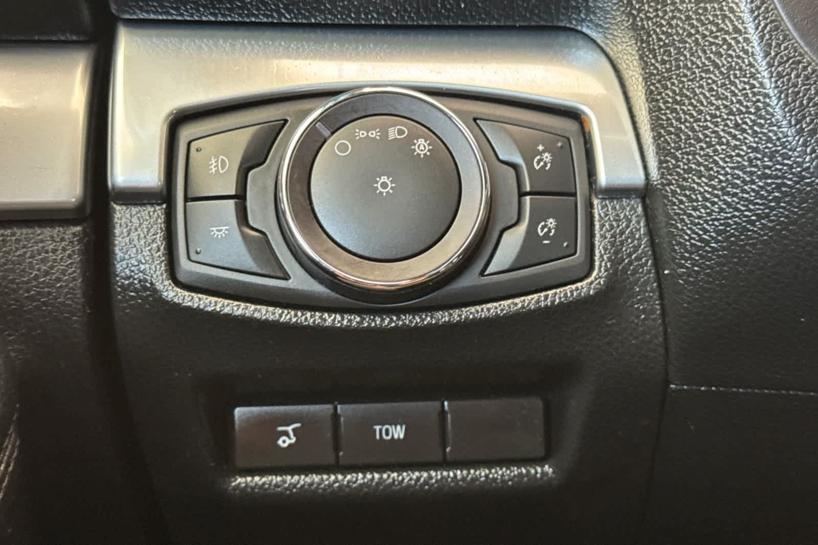 Used 2019 Ford Explorer Limited FWD image 30