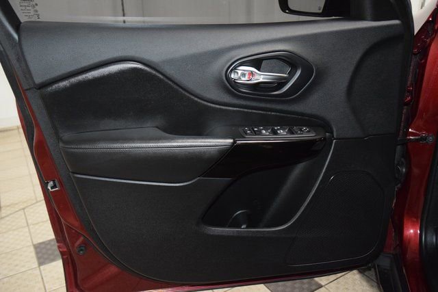 Used 2019 Jeep Cherokee Latitude Plus image 43