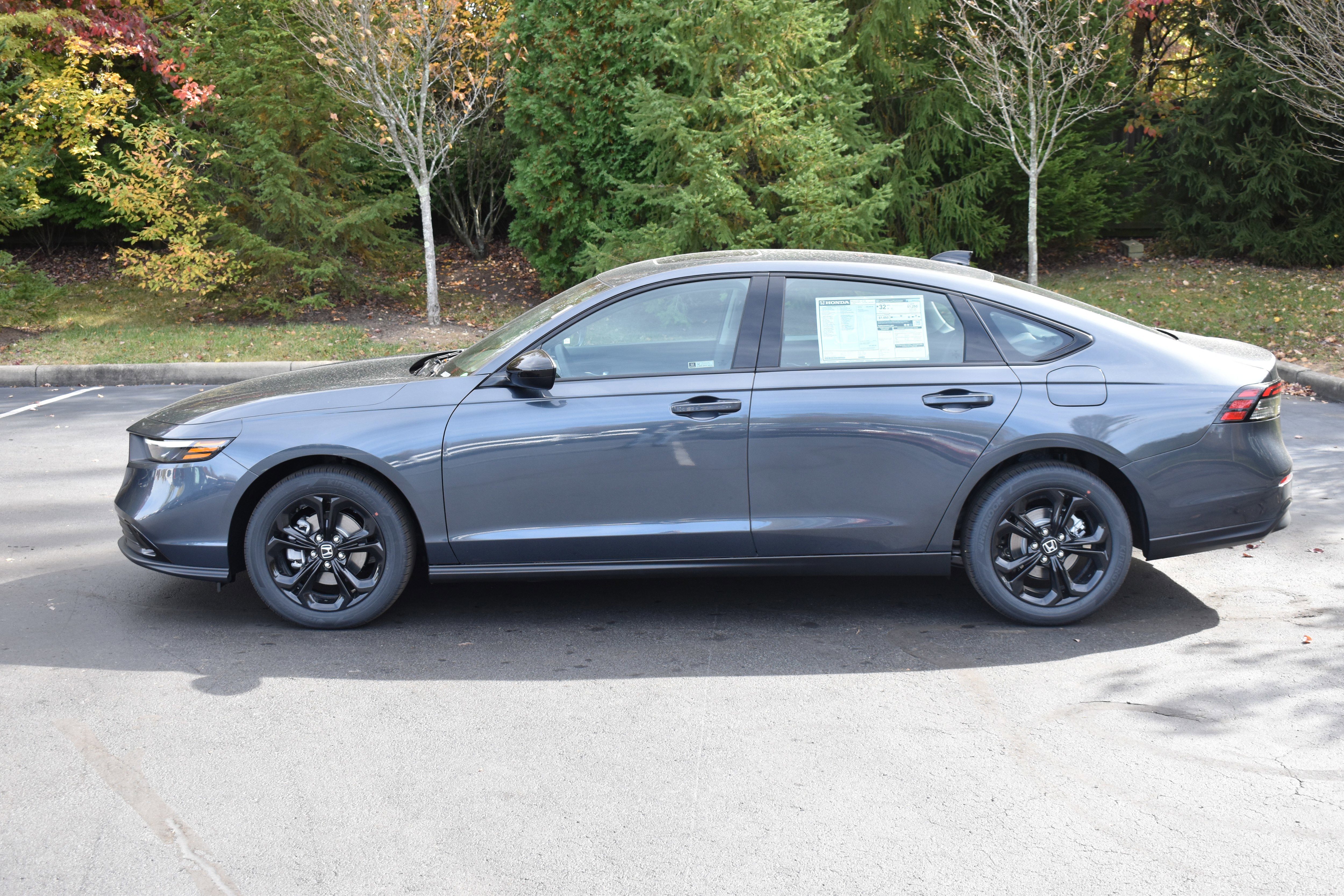 New 2025 Honda Accord SE image 4