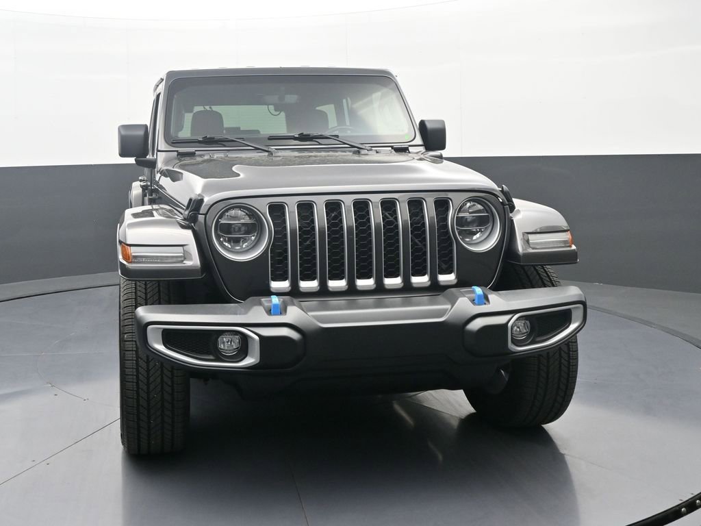 Used 2022 Jeep Wrangler Unlimited Sahara w/ Cold Weather Group AWD/4WD image 2