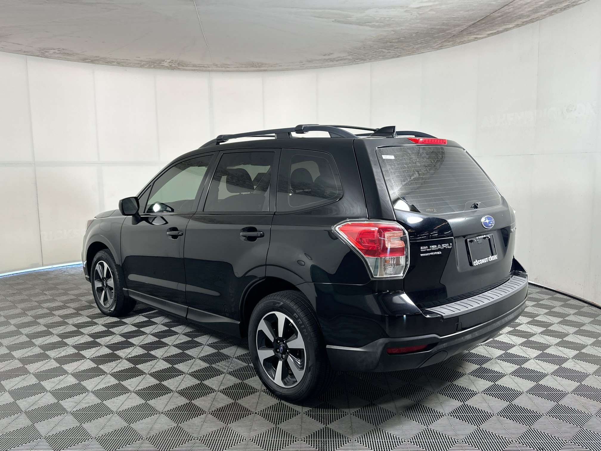 Used 2018 Subaru Forester 2.5i w/ Alloy Wheel Package AWD/4WD image 5