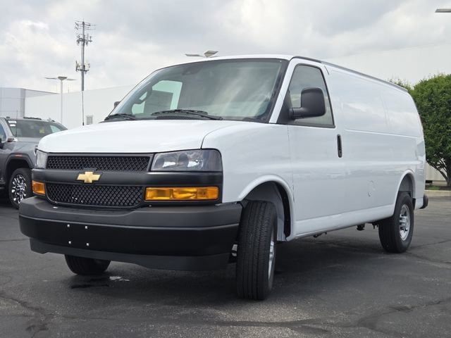 New 2026 Chevrolet Express 2500 w/ Driver Convenience Package RWD image 11