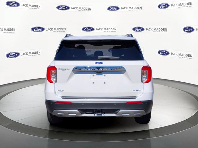 Certified 2023 Ford Explorer XLT w/ Equipment Group 202A AWD/4WD image 4