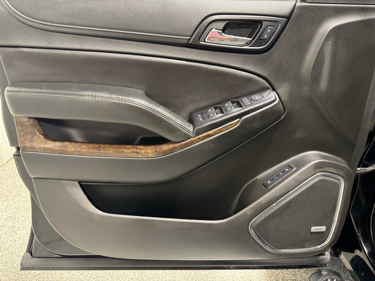 Used 2018 Chevrolet Tahoe LT w/ Luxury Package image 16