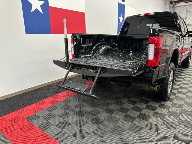 Used 2019 Ford F250 Platinum w/ FX4 Off-Road Package AWD/4WD image 25
