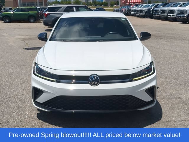 Used 2025 Volkswagen Jetta Sport FWD image 16