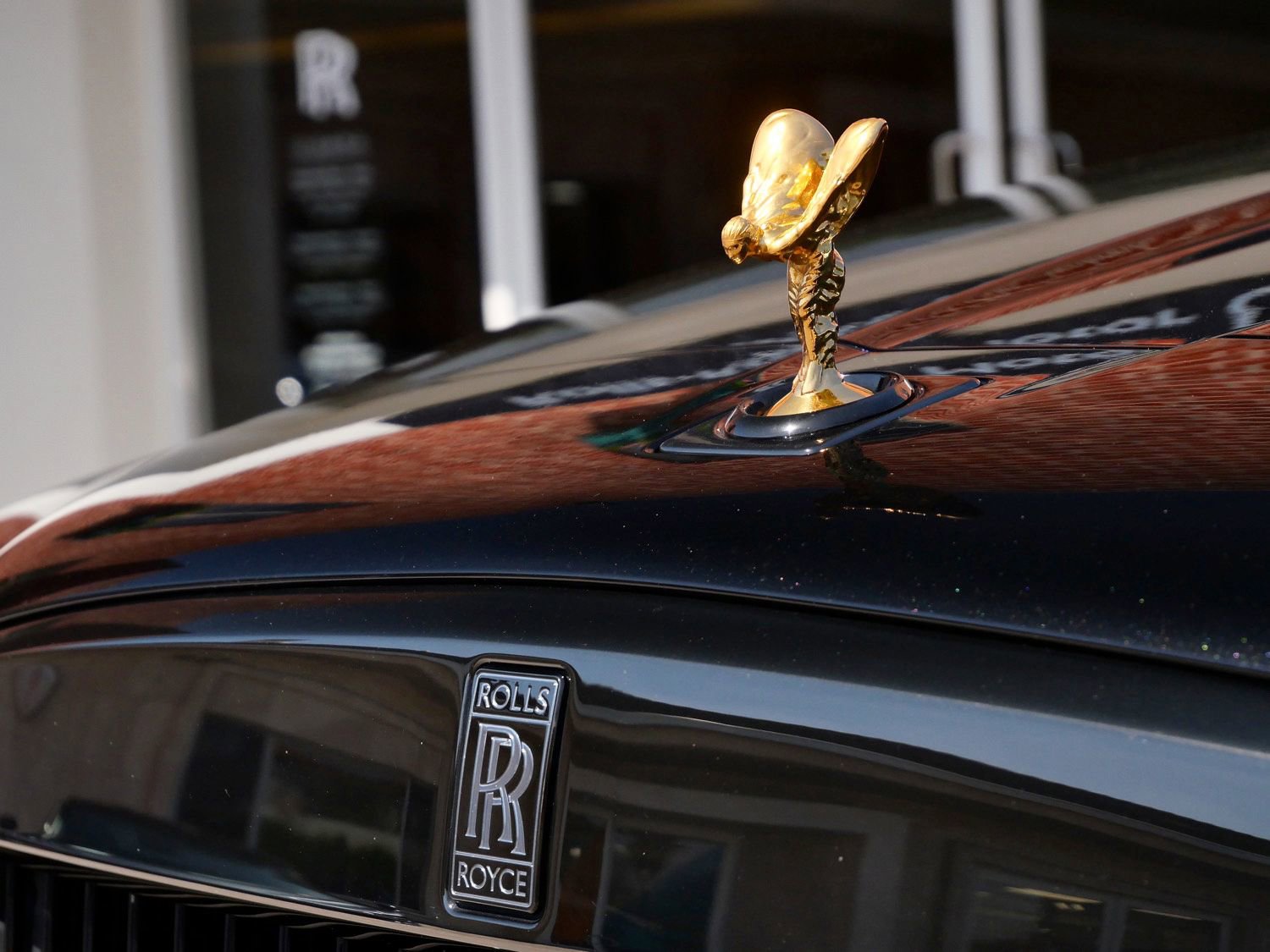 Certified 2022 Rolls-Royce Cullinan Black Badge w/ Dark Exterior Package AWD/4WD image 7