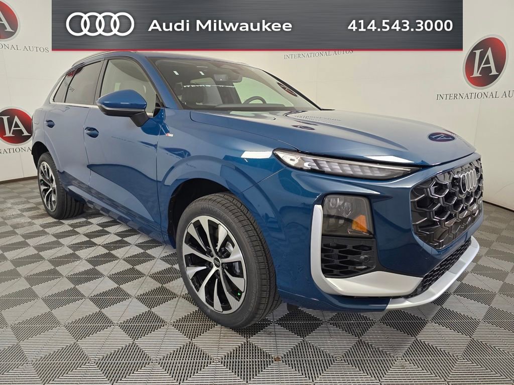 New 2026 Audi Q3 quattro 2.0T AWD/4WD image 1