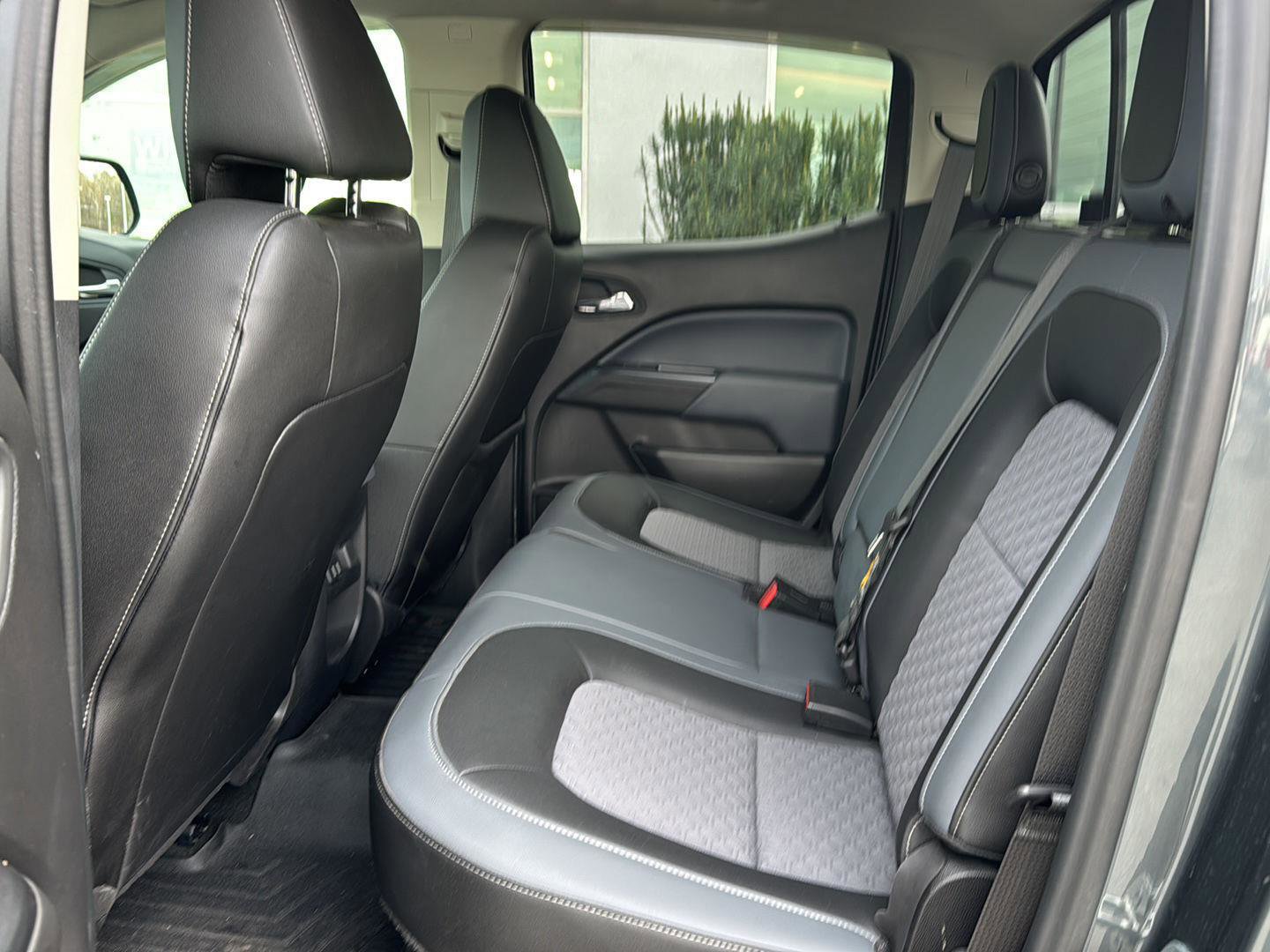 Used 2016 Chevrolet Colorado Z71 image 9