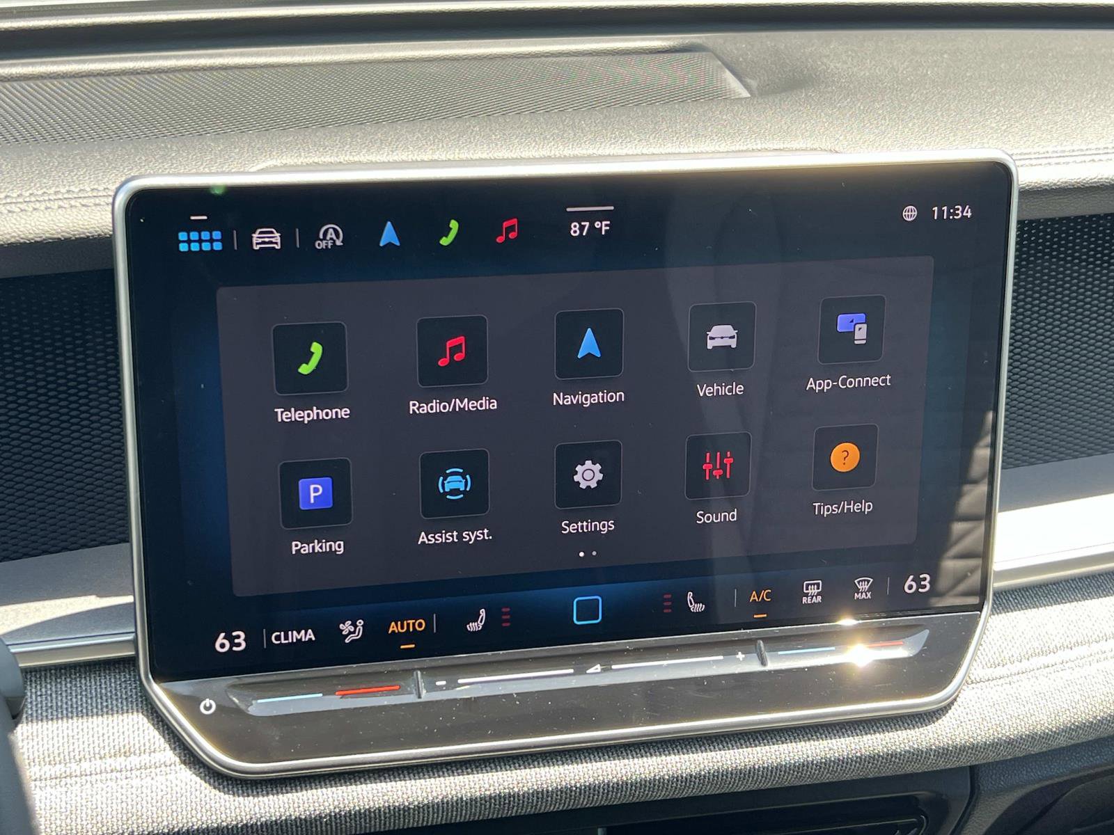 Certified 2025 Volkswagen Tiguan S FWD image 14