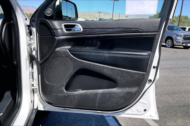 Used 2021 Jeep Grand Cherokee Laredo X image 23