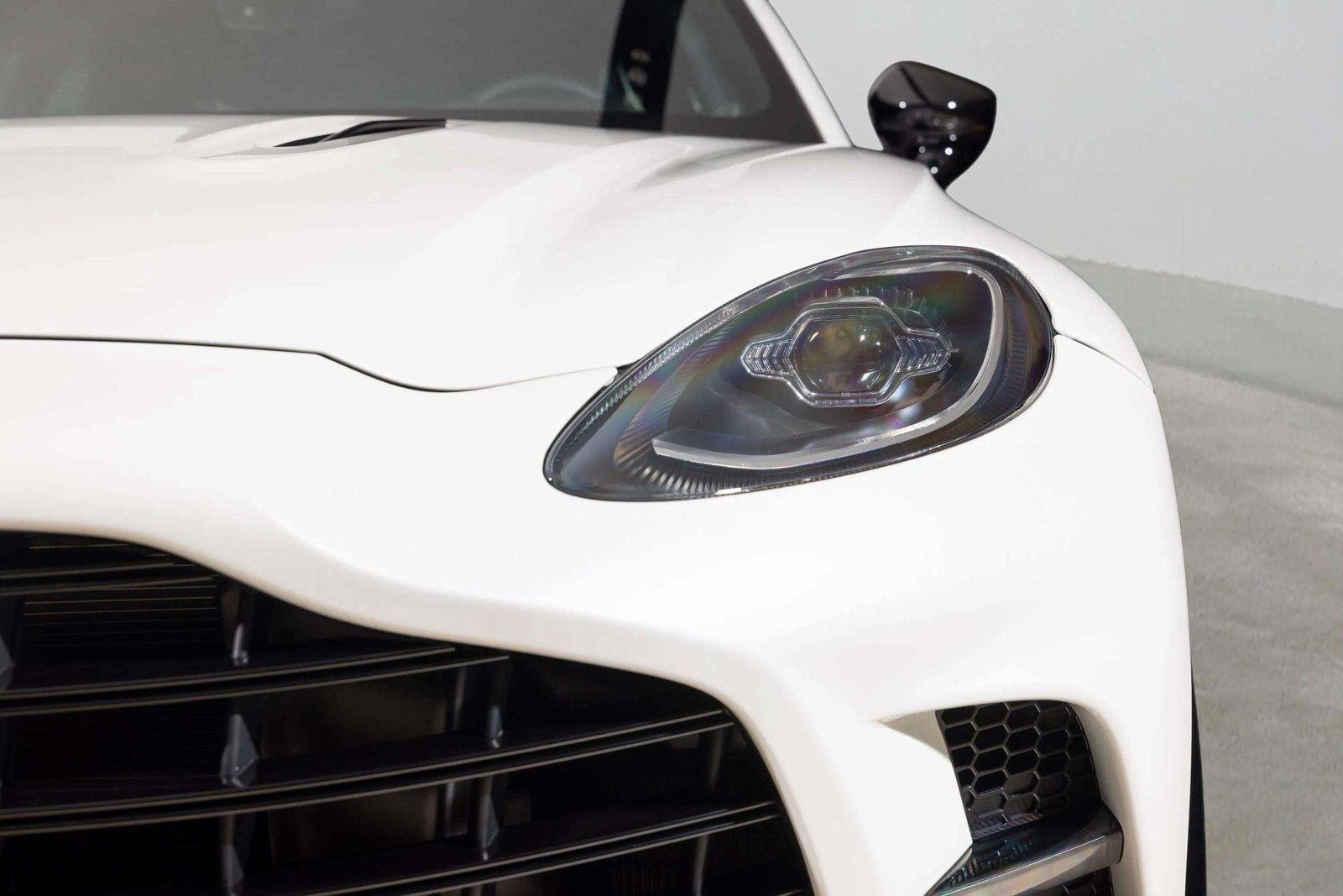 Used 2025 Aston Martin DBX 707 image 56