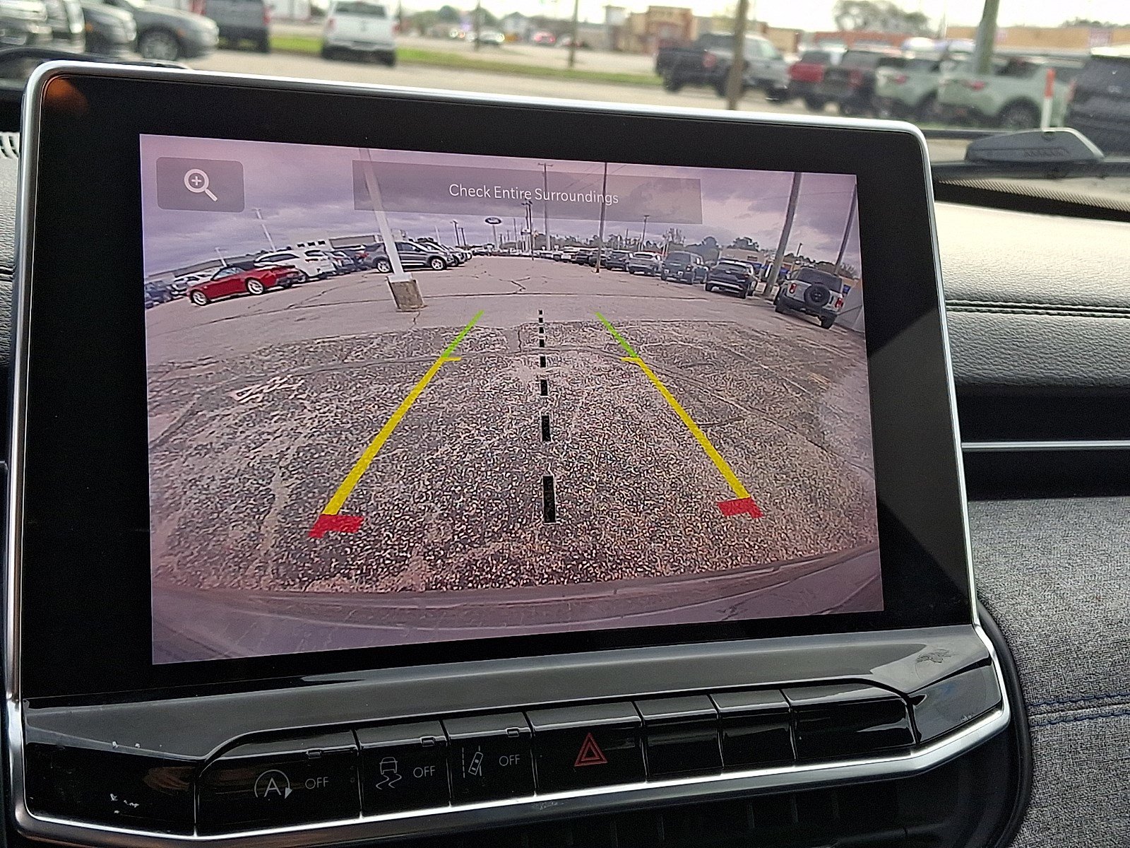 Used 2024 Jeep Compass Latitude image 16