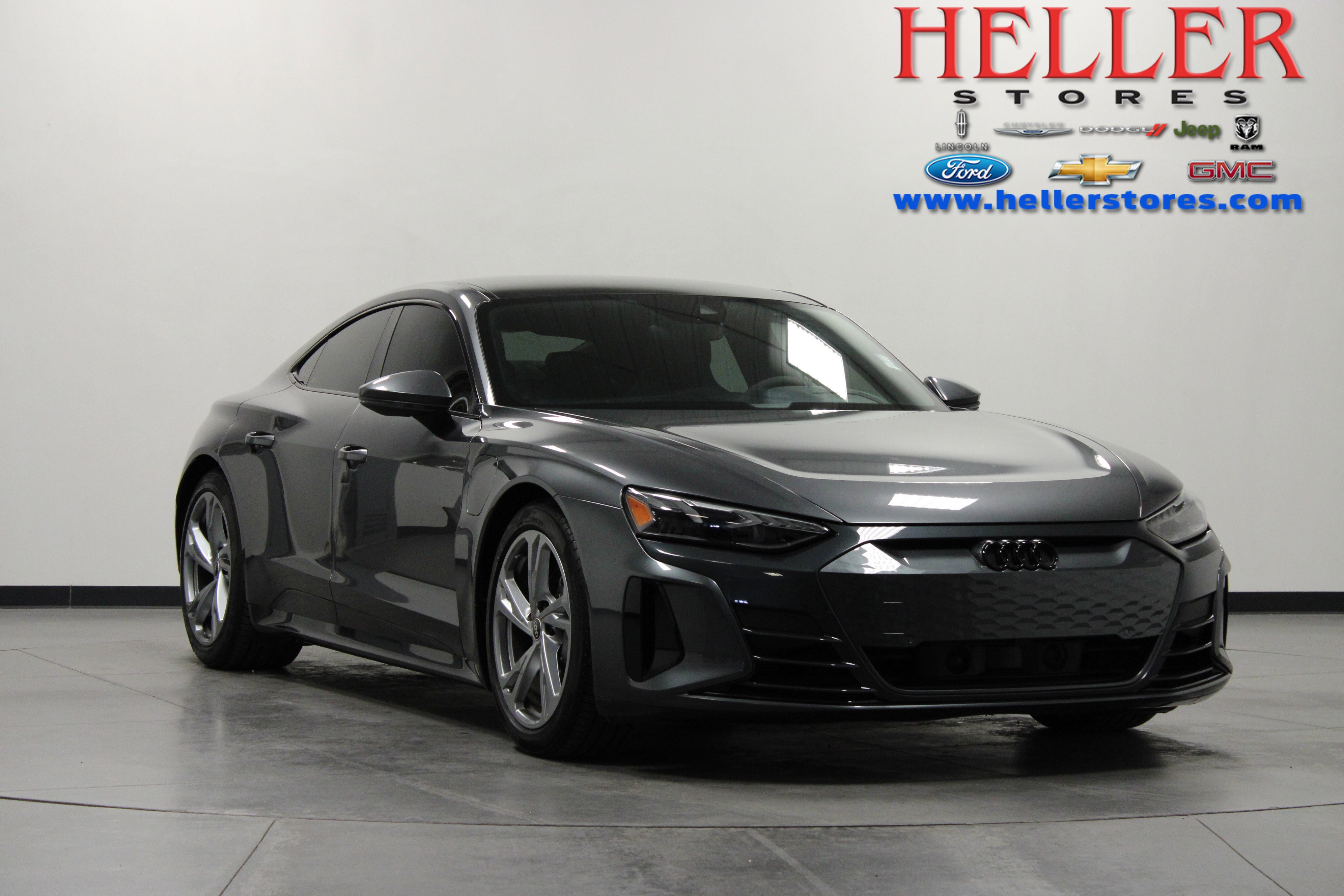 Used 2023 Audi e-tron GT Premium Plus image 1