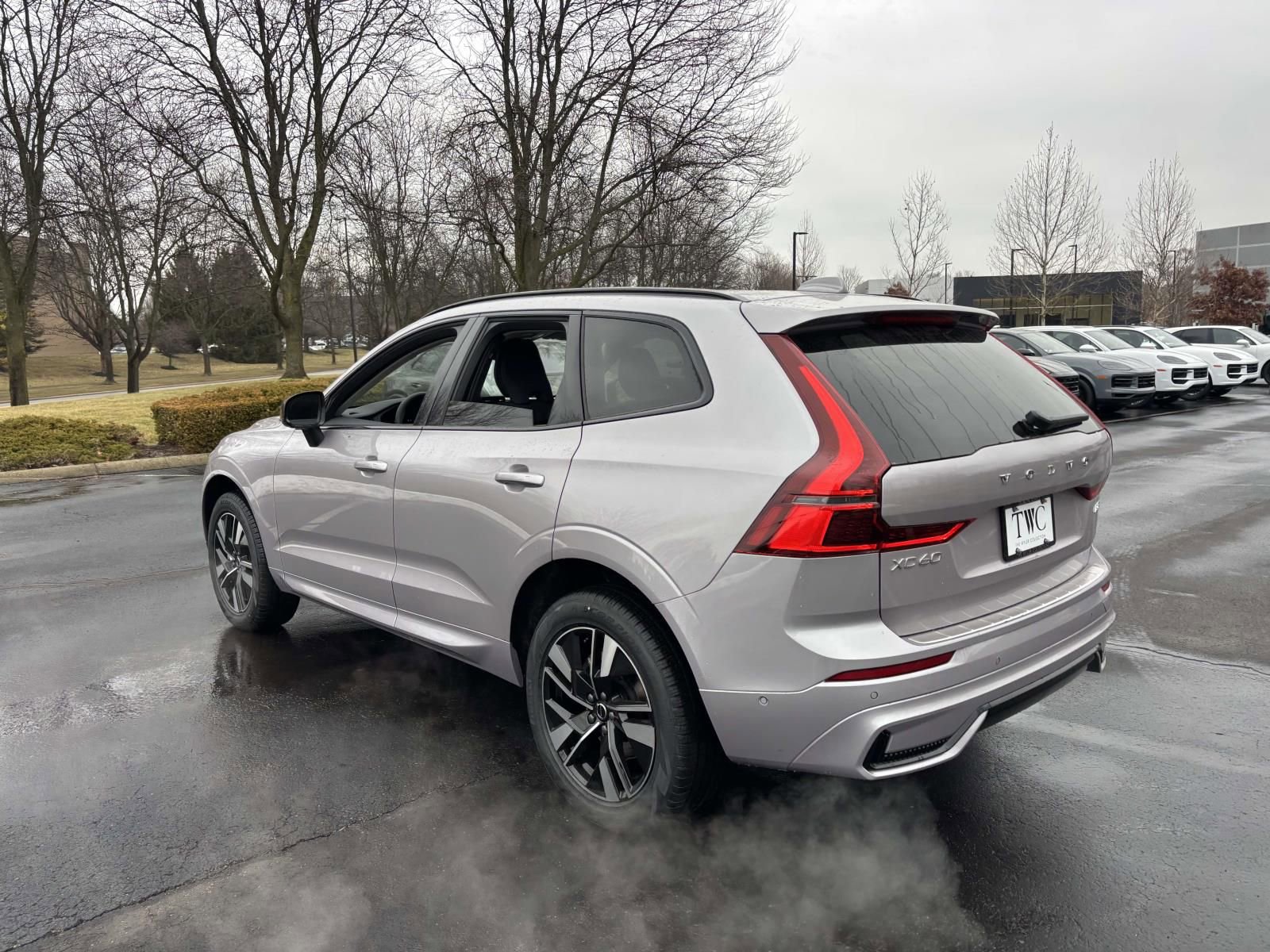 New 2026 Volvo XC60 B5 Plus AWD/4WD image 5