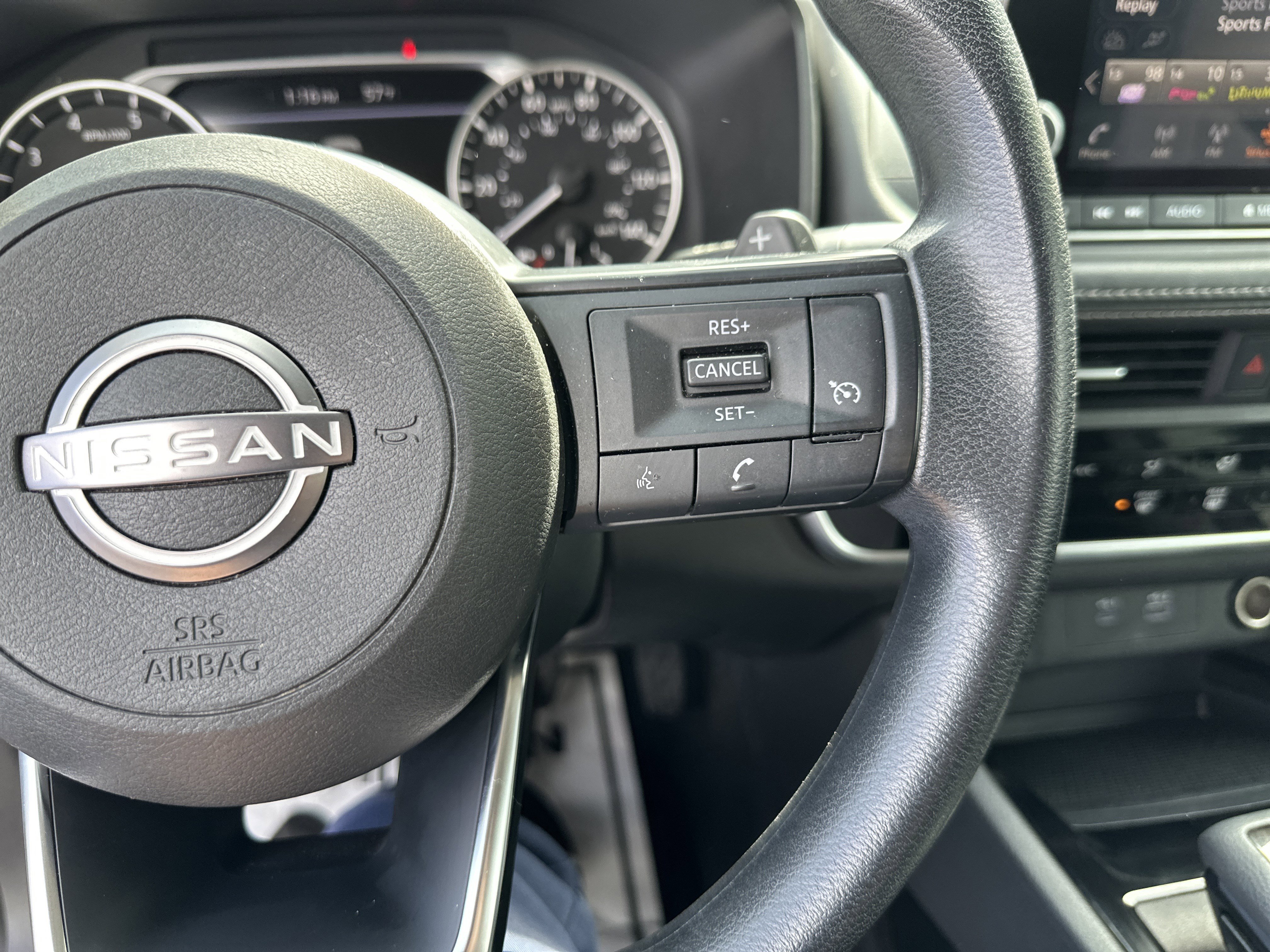 Used 2023 Nissan Rogue S image 19