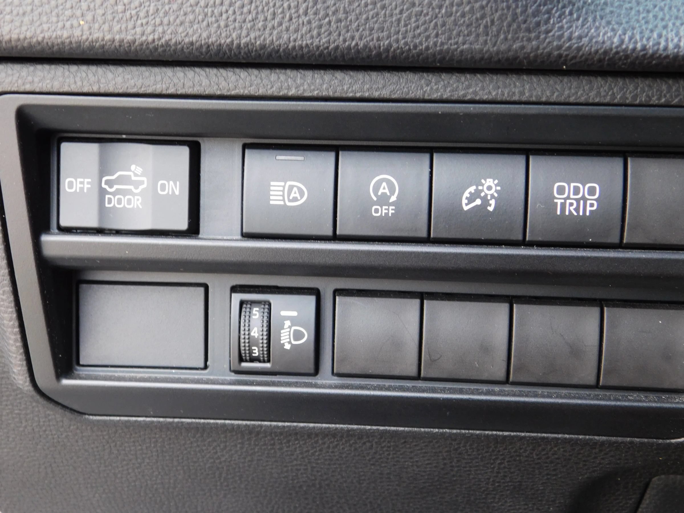 Used 2022 Toyota Tundra SR w/ SR Tow Package RWD image 25