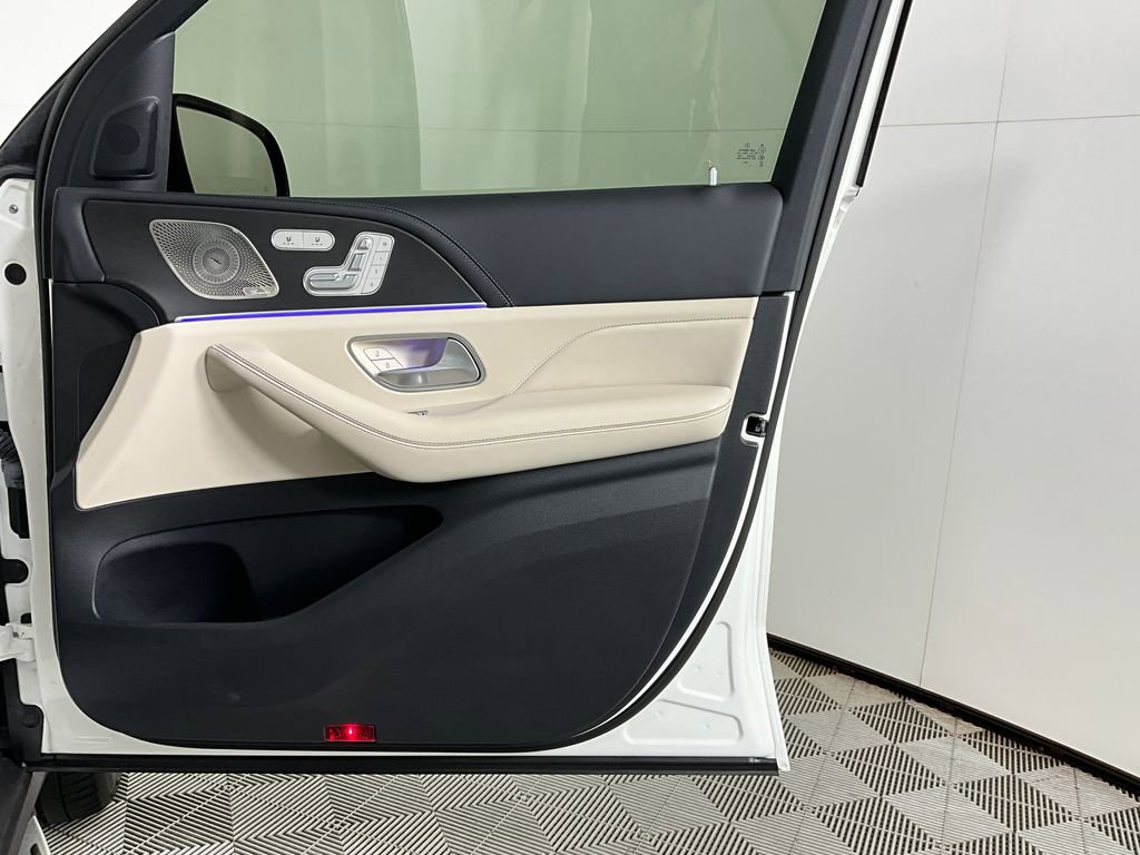 Used 2023 Mercedes-Benz GLS 63 AMG 4MATIC image 21