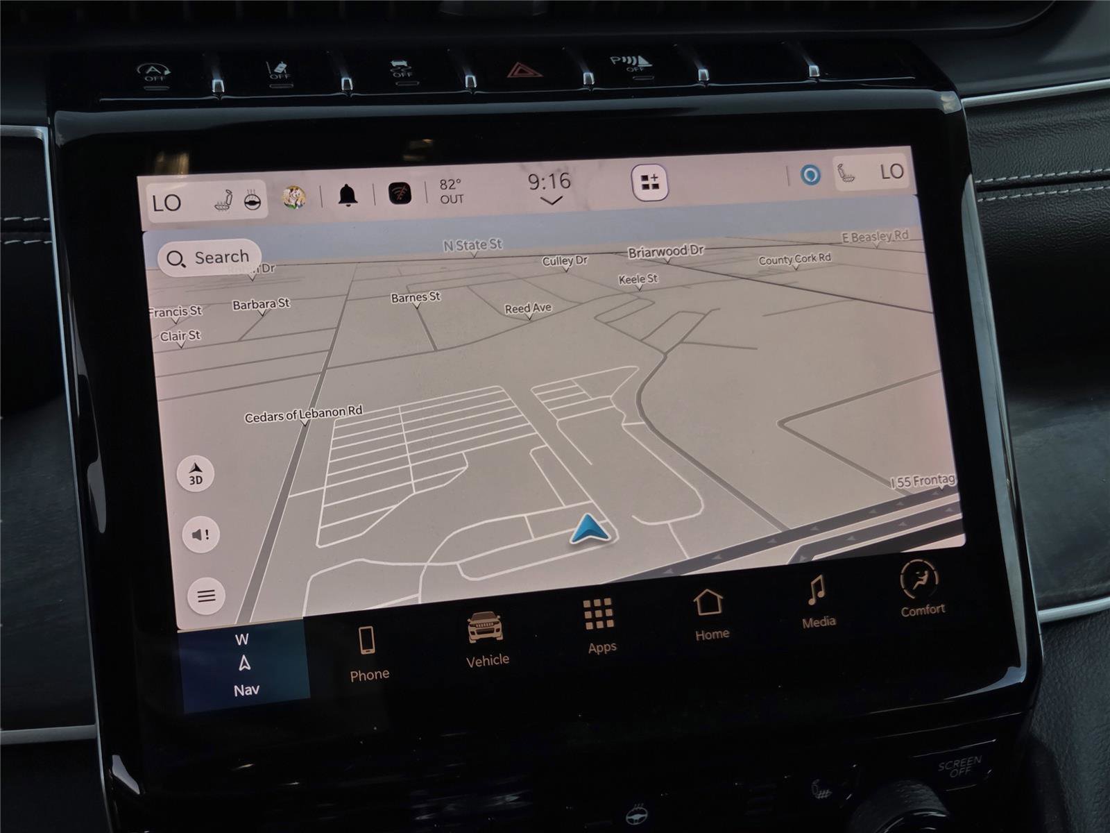 Used 2023 Jeep Grand Cherokee Limited AWD/4WD image 11