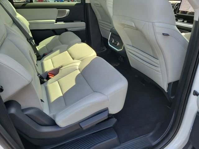 Certified 2025 Ford Expedition Max Platinum AWD/4WD image 23