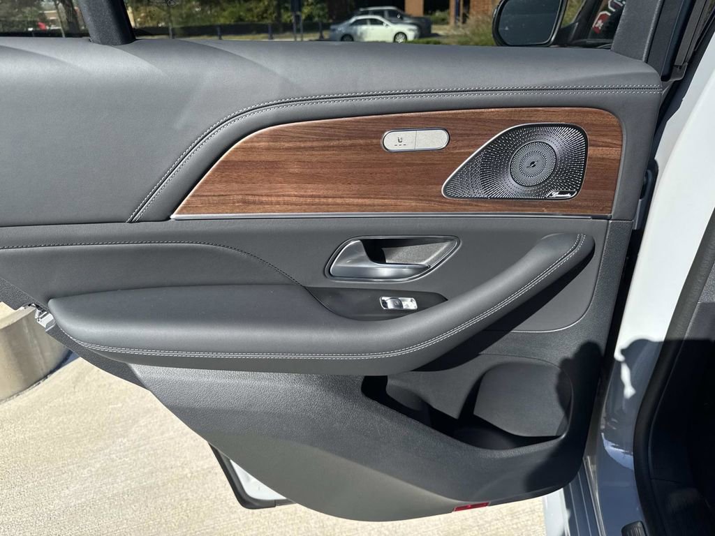 New 2026 Mercedes-Benz GLE 53 AMG 4MATIC Coupe image 12