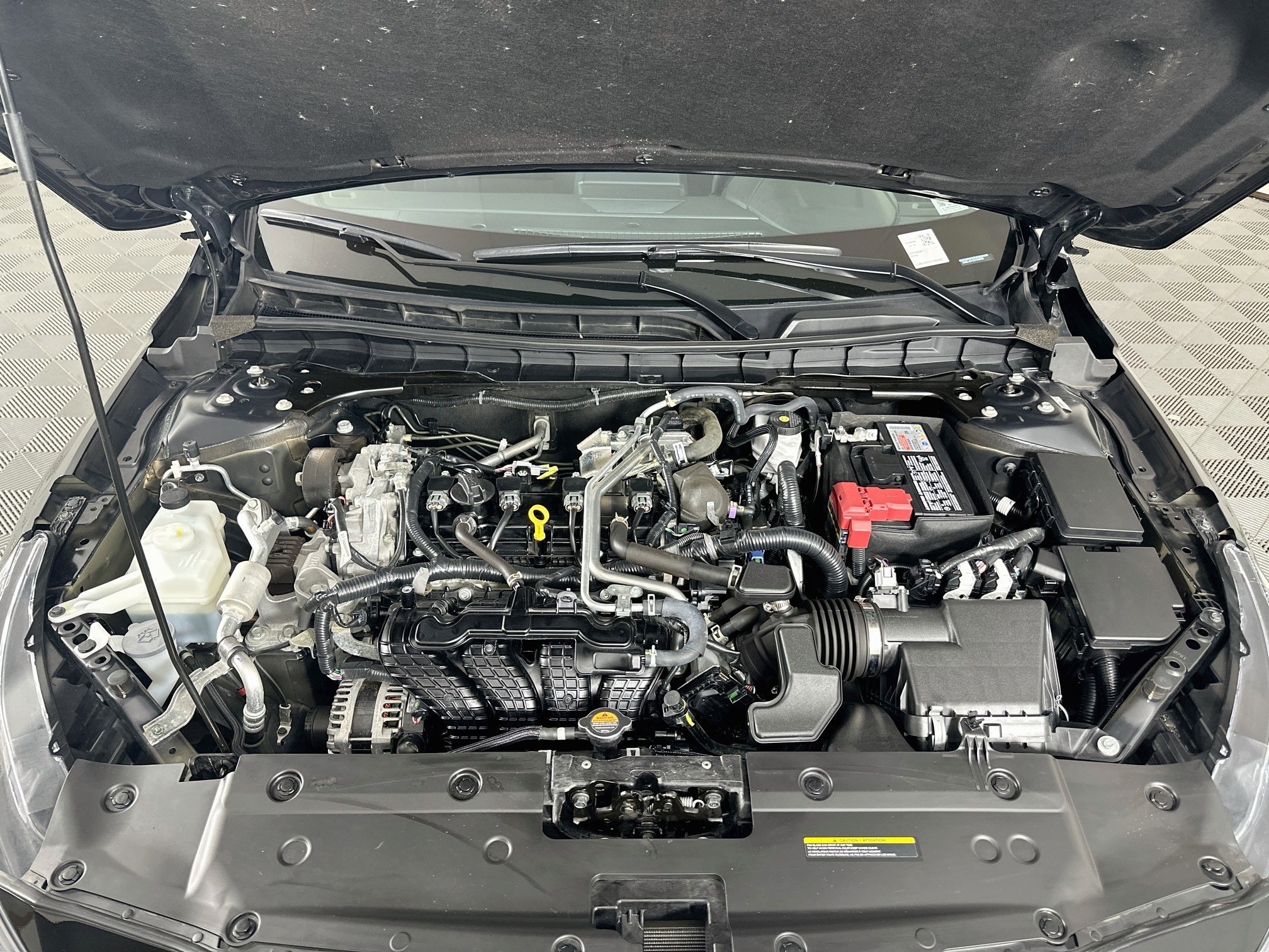 Used 2025 Nissan Altima 2.5 SV FWD image 31